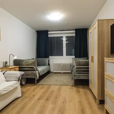 Apartment Flexihome Sk - Zborovska - Garage Parking With Electricity - 2 Bedrooms