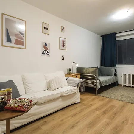 Flexihome Sk - Zborovska - Garage Parking With Electricity - 2 Bedrooms 아파트